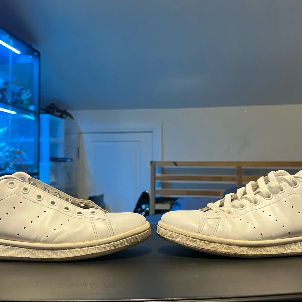 Mens size 8.5 adidas Stan smith - Picture 2 of 3